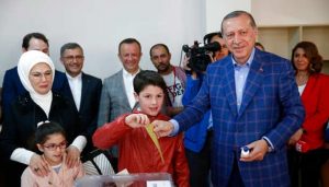 201704170453512604_Turkey-PM-declares-victory-in-referendum-on-expanding_SECVPF
