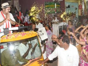 31-1490928566-dinakaran345-01-1490990055