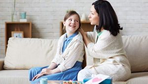 201705021145063194_teen-age-daughter-mother-advice_SECVPF