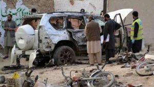 201705130048119335_Bomb-kills-25-as-it-hits-convoy-of-Pakistan-Senate-deputy_SECVPF