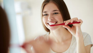 202110011349454672_Tamil_News_Mistakes-not-to-make-when-brushing-teeth_SECVPF